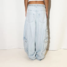 Load image into Gallery viewer, DENIM CARGO PANTS