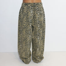 Load image into Gallery viewer, LEOPARD BAGGY PANTS