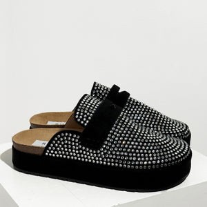 GARLAND SLIP-ONS